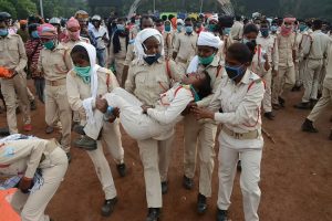 Jharkhand : हेमंत सोरेन सरकार में सहायक पुलिसकर्मियों पर टूटा पुलिस की लाठी का कहर, जाने क्या है पूरा मामला