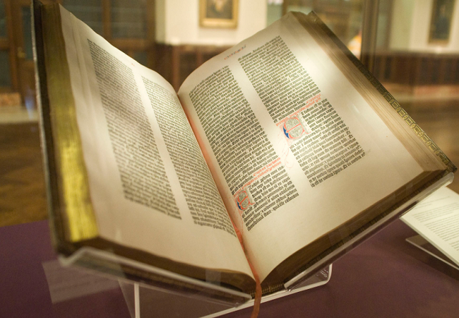 Importance of Books : विश्व की सभी सभ्यताओं में पुस्तकों का होता है आदर