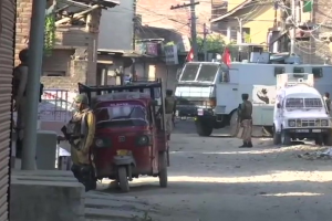 जम्मू-कश्मीरः श्रीनगर में सुरक्षाबलों को बड़ी कामयाबी, 3 आतंकी ढेर, दो जवान घायल