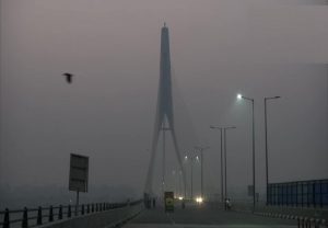 Air Pollution : वायु प्रदूषण ने बढ़ाई दिल्लीवालों की चिंता, प्रदूषण का स्तर ‘गंभीर’ श्रेणी में