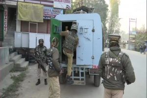 Jammu Kashmir: सुरक्षा बलों और आतंकवादियों के बीच मुठभेड़, दो आतंकी हुए ढेर