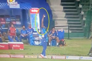 IPL 2020: राजस्थान रॉयल्स के खिलाफ कायरन पोलार्ड ने लिया ऐस कैच कि ‘क्रिकेट के भगवान’ भी हुए मुरीद