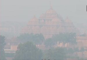 Air Pollution: दिल्ली-एनसीआर का बुरा हाल, आज भी छाई धुंध की चादर