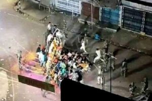 Bihar: चुनाव से एक दिन पहले मुंगेर में दुर्गा मूर्ति विसर्जन के दौरान चली गोली, एक की मौत, कई घायल