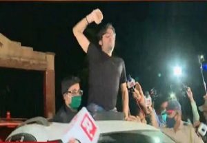 Arnab Bail Taloja Jail: तलोजा जेल से बाहर आते ही अर्नब गोस्वामी ने लगाया ये नारा