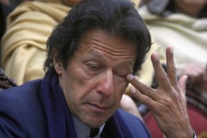 Pakistan: इमरान खान ने टैक्स में चुकाए 98 लाख, पाकिस्तान की जनता का सवाल-कितनी है आमदनी?