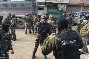 J&K: श्रीनगर के एचएमटी इलाके में हुआ आतंकी हमला, 2 जवान शहीद
