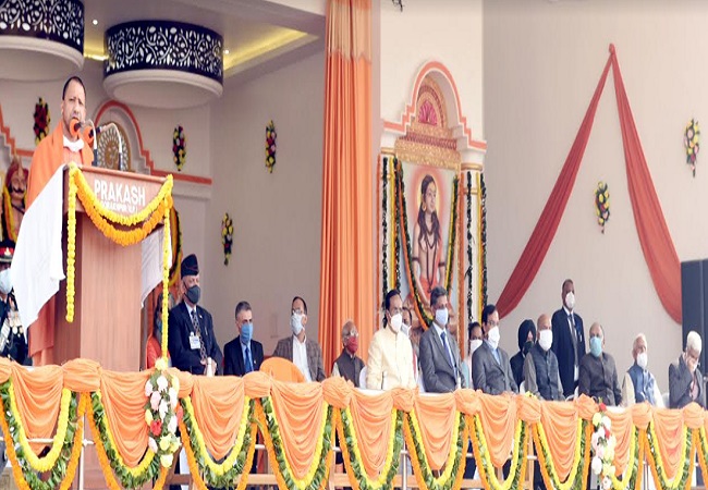 CM Yogi Adityanath Bipin rawat Gorakhpur