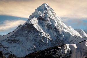Nepal: दुनिया की सबसे ऊंची चोटी माउंट एवरेस्ट नई ऊंचाई का चला पता, आप भी जानिए कितनी है Height