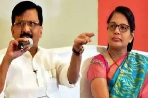 PMC Bank Case: संजय राउत की पत्नी ने लौटाए लोन के पैसे, BJP ने कसा तंज, कहा-हिसाब भी देना पड़ेगा