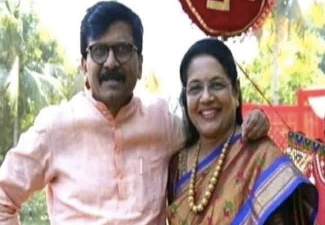 Sanjay Raut and his wife
