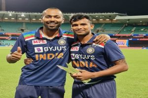 IND vs AUS 3rd T20I: जानिए क्यों हार्दिक पांड्या ने टी नटराजन को दिया अपना ‘मैन ऑफ द सीरीज’ का अवॉर्ड