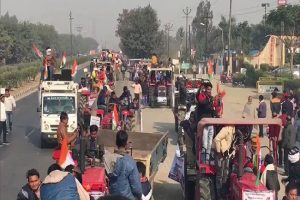 Meerut: हिंद मजदूर-किसान समिति ने कृषि बिल के समर्थन में निकाली ट्रैक्टर रैली, लगाए देशभक्ति नारे