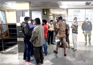 Maharashtra: भंडारा जिला अस्पताल में लगी भीषण आग, 10 बच्चों की मौत, CM ठाकरे ने दिए जांच के आदेश