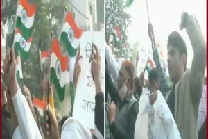Farmers Protest: सिंघु बॉर्डर को घेरकर बैठे किसानों के खिलाफ प्रदर्शन, हो रही है नारेबाज़ी-‘तिरंगे का अपमान नहीं सहेगा हिंदुस्तान’