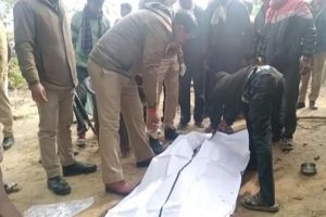 Uttar Pradesh: लखनऊ के मंदिर में पुजारी की मिली लाश, पुलिस कर रही है मामले की जांच…