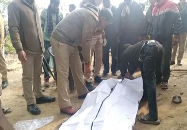Uttar Pradesh: लखनऊ के मंदिर में पुजारी की मिली लाश, पुलिस कर रही है मामले की जांच…