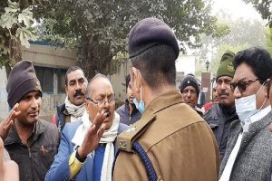 Bihar: राबड़ी देवी के आवास के बाहर भिड़ गए सुरक्षाकर्मी और पुलिस वाले, जानिए क्यों हुआ ऐसा?