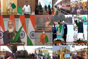 Gujarat को पीएम मोदी का बड़ा तोहफा, स्टैच्यू ऑफ यूनिटी के लिए 8 ट्रेनों को दिखाई हरी झंडी