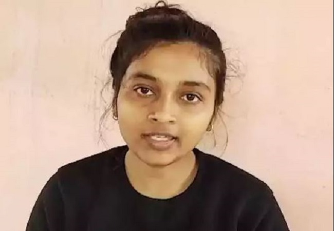 Srishti Goswami3