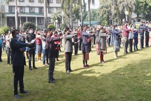 Uttarakhand: राष्ट्रीय मतदाता दिवस पर अधिकारियों एवं कर्मचारियों को दिलाई गई शपथ, मुख्य सचिव ने बताया मत का प्रयोग जरूरी