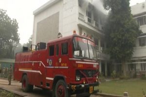 दिल्ली: ITO इलाके की एक इमारत में लगी आग, कड़ी मशक्कत के बाद आग पर पाया गया काबू