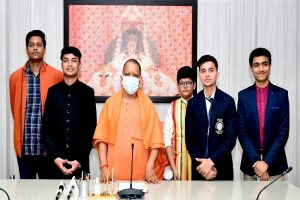 प्रधानमंत्री राष्ट्रीय बाल पुरस्कार 2021 : यूपी के पांच होनहार बच्चों को CM योगी ने किया सम्मानित
