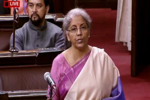 Parliament: सीतारमण कल पेश करेंगी बजट, नौकरीपेशा और बुजुर्गों को वित्त मंत्री दे सकती हैं ये राहत