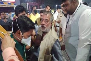 West Bengal: चुनाव से पहले कोलकाता में शुभेंदु अधिकारी के काफिले पर पथराव, BJP ने लगाया TMC पर आरोप