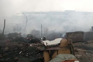 Delhi Fire: हरकेश नगर में लगी भीषण आग, 22 झुग्गियां खाक, केजरीवाल ने दिया मदद का आश्वासन