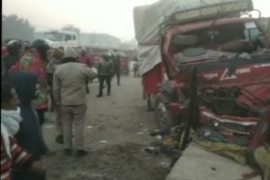 UP: सड़क दुर्घटना में यूपी पीएसी के दो कर्मियों की मौत