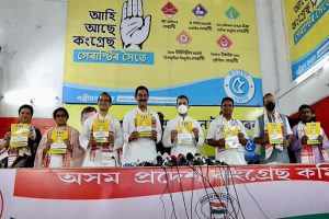 Assam Election 2021: राहुल ने जारी किया घोषणापत्र, भाजपा और RSS पर साधा निशाना