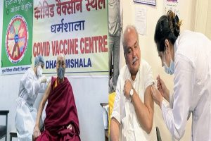 Corona Vaccine: केंद्रीय मंत्री नरेंद्र तोमर ने आरएमएल दिल्ली में तो दलाई लामा ने धर्मशाला में लगवाया कोरोना का टीका