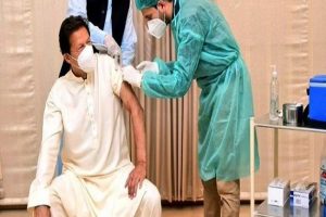 Pakistan: चाइनीज वैक्सीन लगवाकर बीमार पड़ गए इमरान खान, हो गए कोरोना पॉजिटिव
