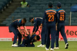 Indian Cricket Team: अय्यर इंग्लैंड के खिलाफ अंतिम 2 वनडे से बाहर, अब दिल्ली कैपिटल्स की तरफ से IPL 2021 में खेलने पर भी संशय