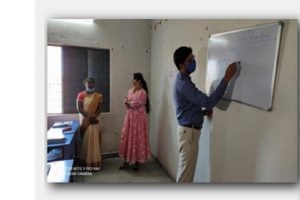 Jharkhand: आईएएस अधिकारी छात्रों और पेरेंट्स में जगा रहे शिक्षा की ललक