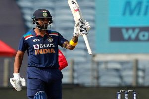 India Vs England: भारत बनाम इंग्लैंड के दूसरे वनडे मुकाबले में गरजा केएल राहुल का बल्ला, 5वां शतक जड़ते हुए बनाए ये खास रिकॉर्ड