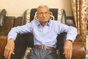 85 वर्षीय RSS स्वयंसेवक ने पेश की त्याग की मिसाल, ‘मैं अपनी ज़िंदगी जी चुका’ कह कर युवा को दे दिया अपना बेड