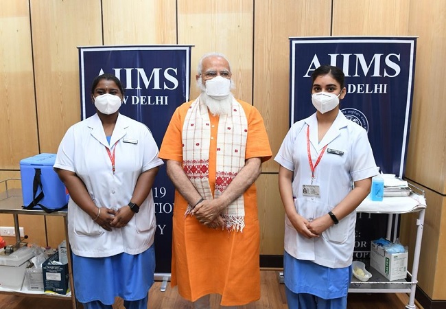 PM Modi with Nurse