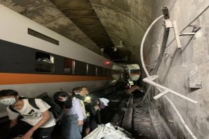 Taiwan train accident: ताइवान में भीषण ट्रेन हादसा, 48 की मौत