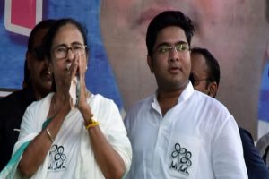 Revolt: ममता के भतीजा प्रेम से TMC में नाराज नेताओं की कतार हो रही लंबी, और बढ़ सकती है विरोध की आवाज