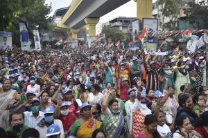 Bengal Election 2021: पांचवें चरण की वोटिंग से पहले EC का बड़ा फैसला, चुनाव प्रचार की अवधि घटाई