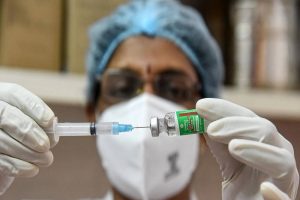 Coronavirus: वैक्सीन लगाने के लिए लोगों में दिखा उत्साह, पहले दिन 1.33 करोड़ लोगों ने दिया आवेदन