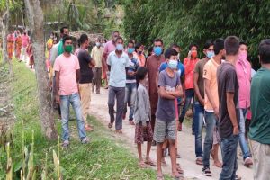 बंगाल में चुनाव बाद खुलेआम हो रही हिंसा का असर, भाजपा कार्यकर्ताओं ने किया असम की तरफ पलायन