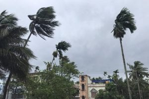 Cyclone Yaas Live: कुछ घंटों में तट से टकराएगा चक्रवाती तूफान ‘यास’, ओडिशा-बंगाल में तेज हवाओं संग बारिश
