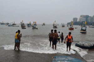 Cyclone Tauktae: महाराष्ट्र चक्रवात तौकते का सामना करने के लिए पूरी तरह तैयार