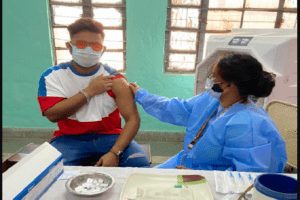 Rishabh Pant ने लगवाया कोरोना वैक्सीन का पहला डोज, तस्वीर शेयर कर की ये अपील