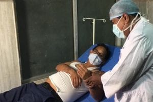 West Bengal: बंगाल में नहीं थम रहा भाजपा नेताओं पर हमले का सिलसिला, BJP सांसद डॉ. जयंत कुमार रॉय के साथ मारपीट