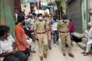 Ghaziabad: लूट का विरोध करने पर बदमाशों ने परिवार के 4 सदस्यों को मारी गोली, 3 की मौत