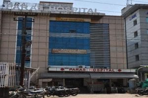 Uttar Pradesh: सीज हुआ आगरा का पारस अस्पताल, जहां ऑक्सीजन सप्लाई रोक मॉकड्रिल करने की कोशिश में चली गई 22 मरीजों की जान